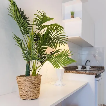 Mirage Apartment *
