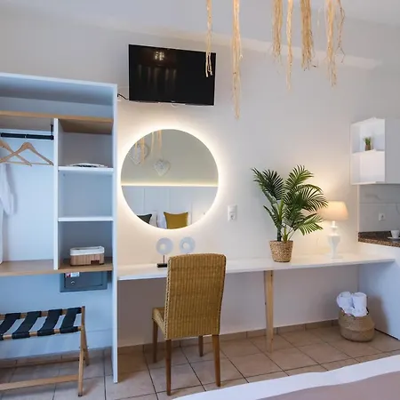 Mirage Apartment *