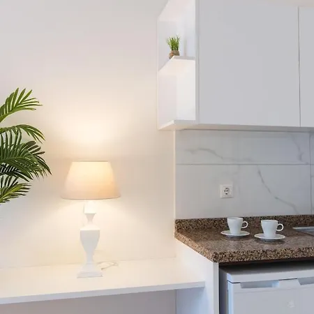 Mirage Apartment *