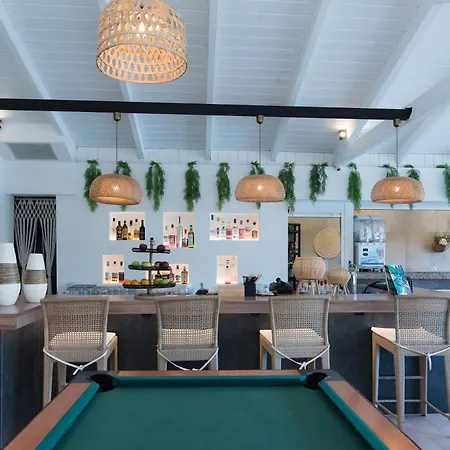 Mirage Apartment *