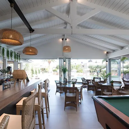 Mirage Apartment *