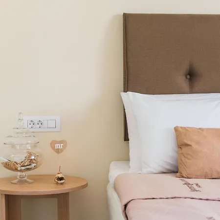 Apartment Mirage