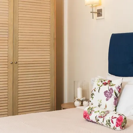Apartment Mirage *