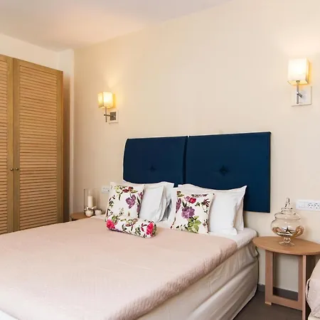 Mirage Apartment