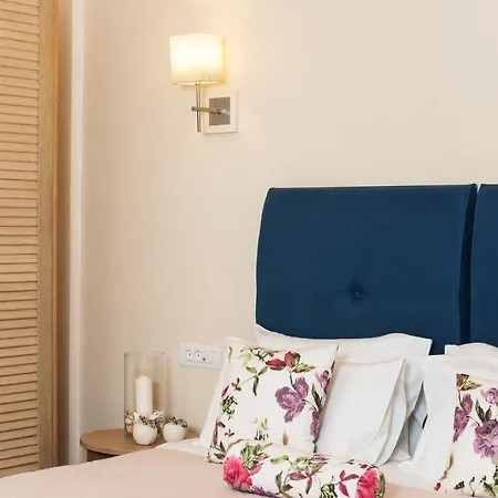 Mirage Apartment *